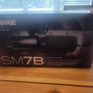 Shure SM7B Professional Microphone